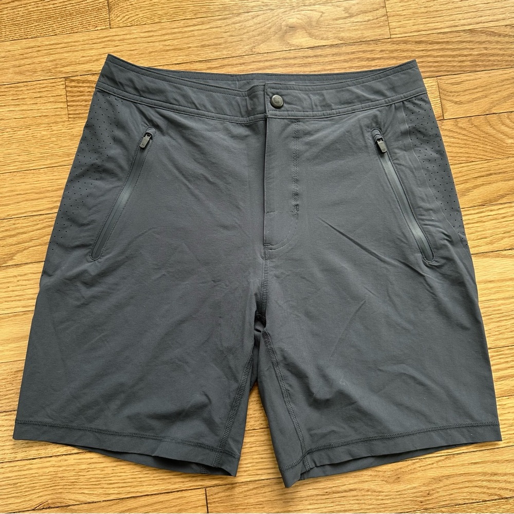Mack Weldon Hybrid Performance Shorts Navy Blue Stretch Nylon
Perforated